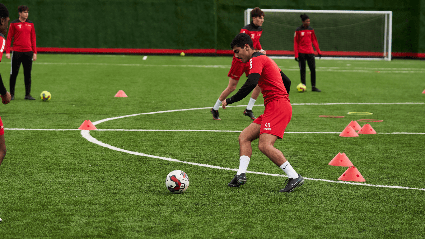 Latihan Passing dan Dribbling untuk Pemain Sepak Bola Pemula hingga Profesional