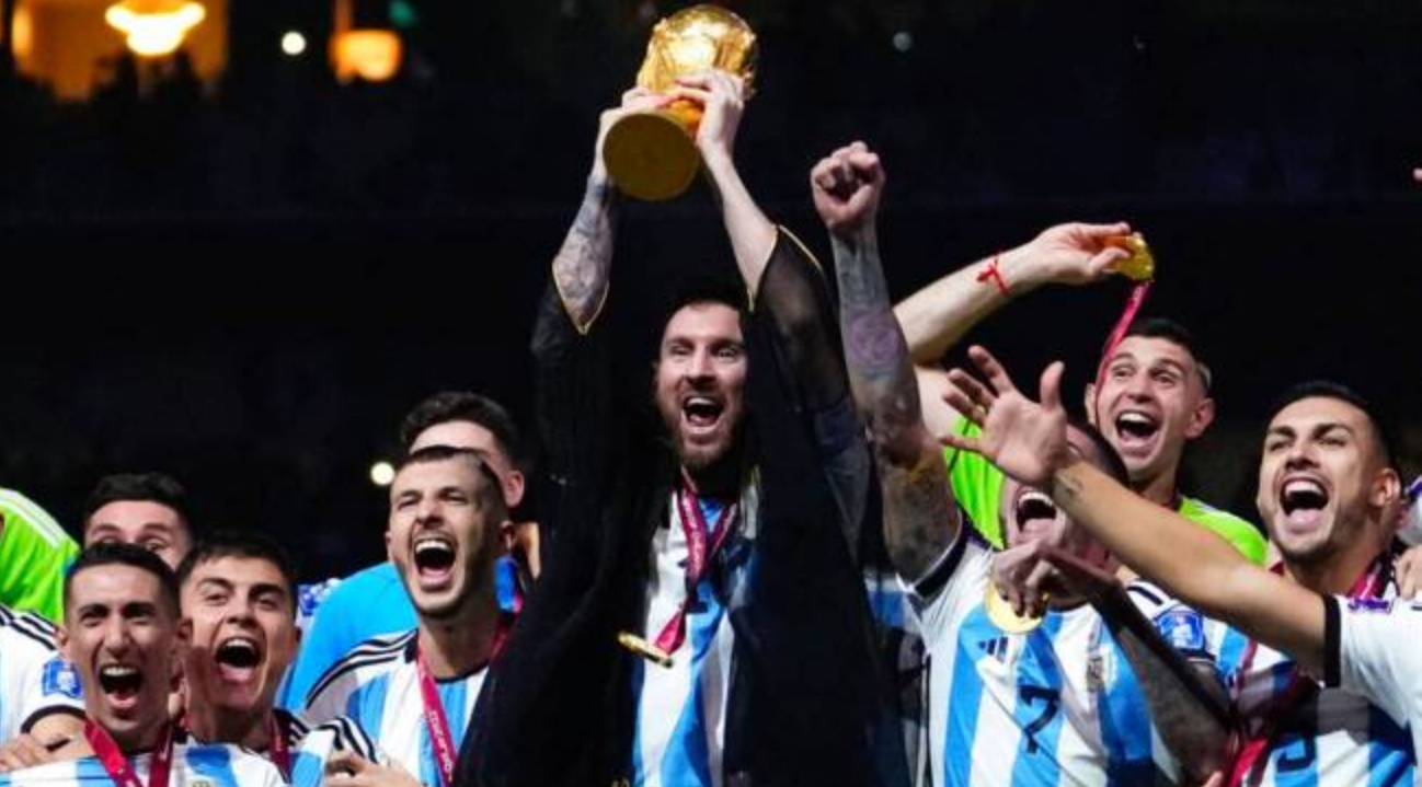 Strategi Build Up dari Belakang untuk Menguasai Bola dan Membangun Serangan Efektif